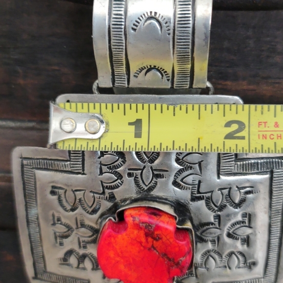 🎄Silver Etched Cross Pendant - Picture 4 of 5